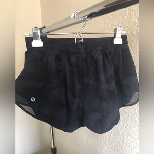 Lululemon hottie hot run shorts